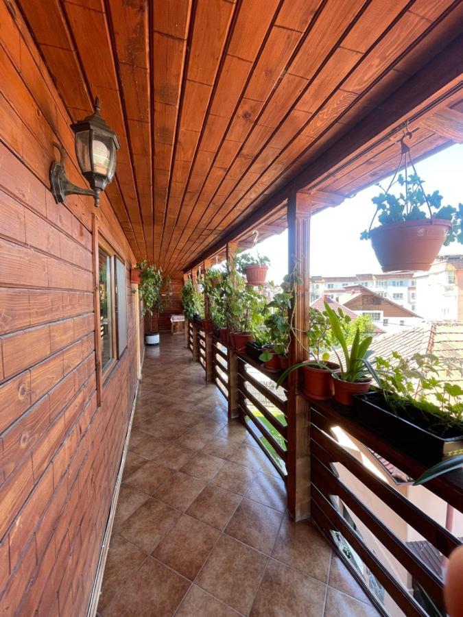 Pensiunea Cristiana Curtea de Argeş Buitenkant foto